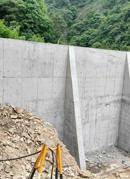 巢湖无为县重力式挡土墙
